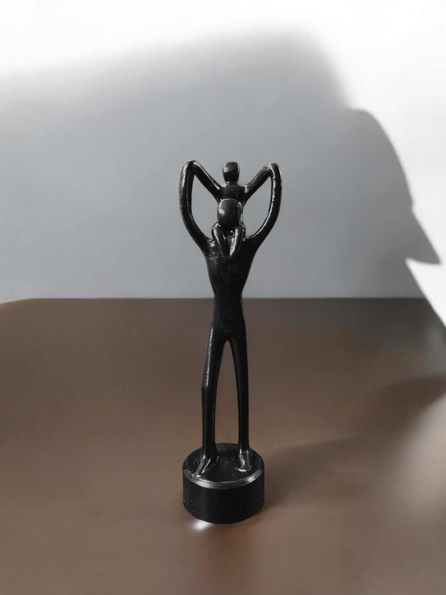 Father and Child sculpture
