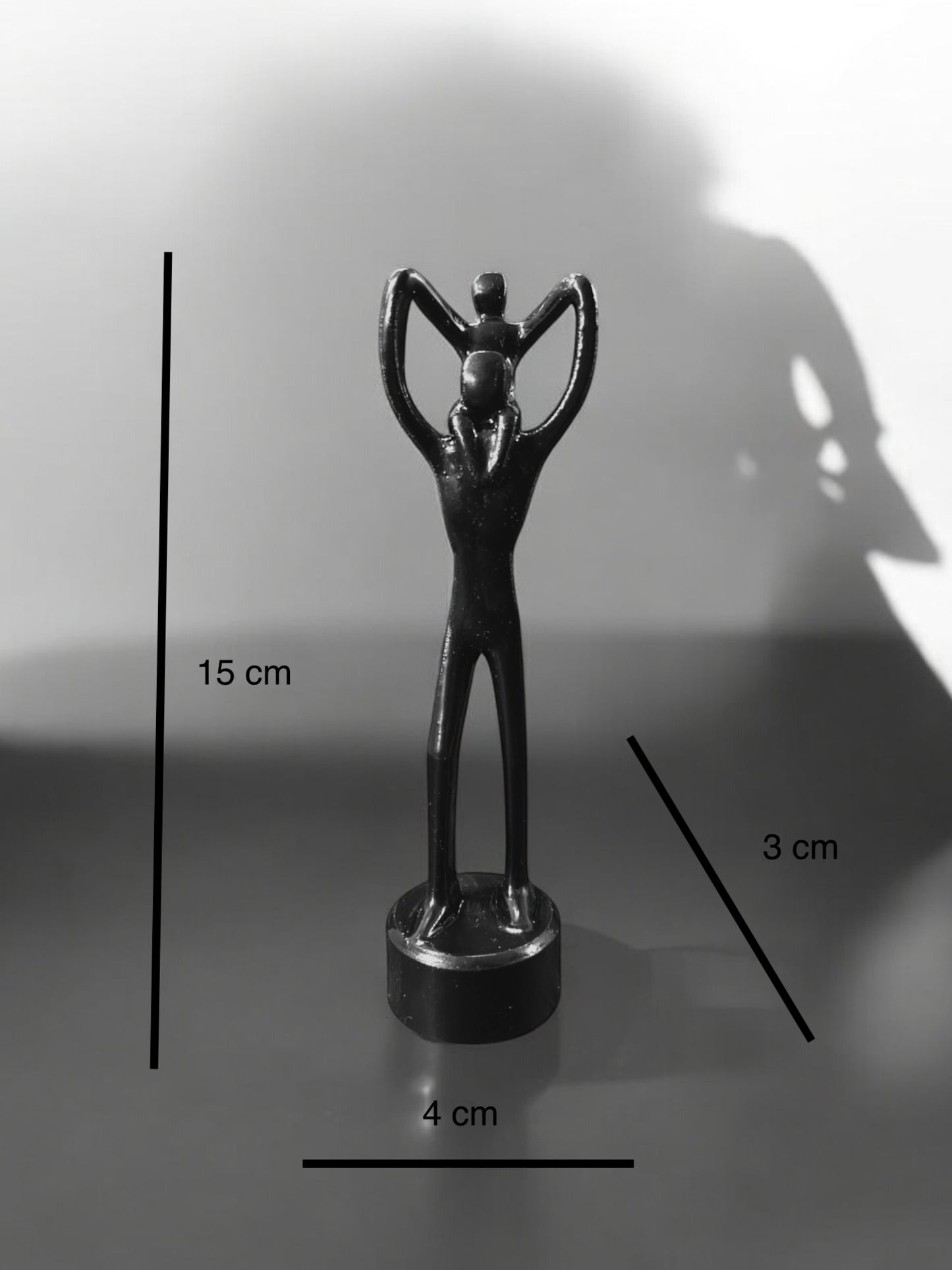 Father and Child sculpture