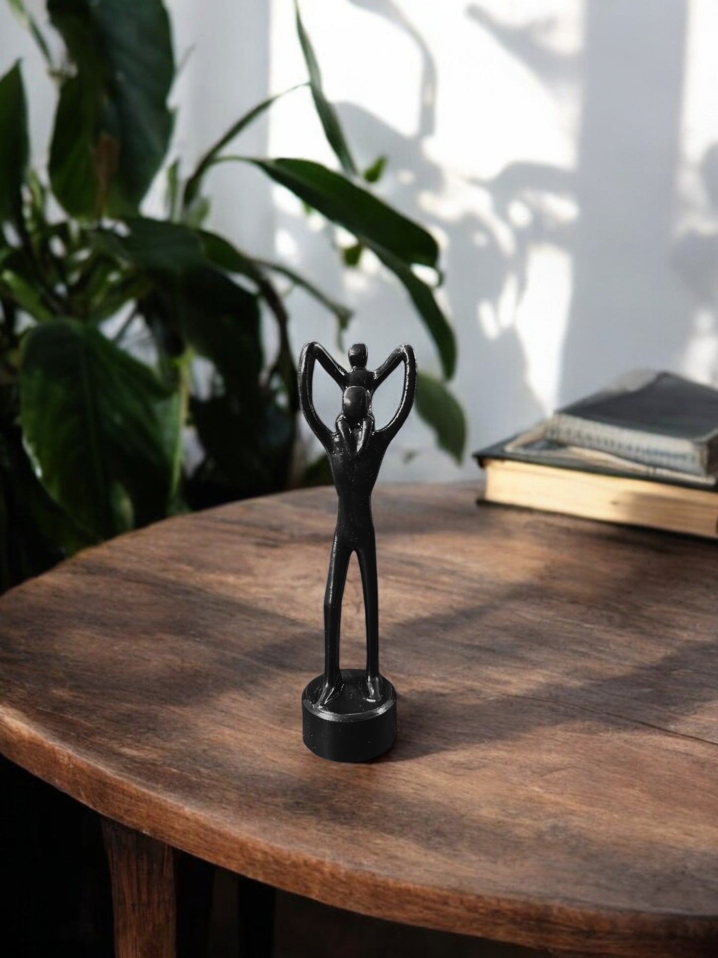 Father and Child sculpture