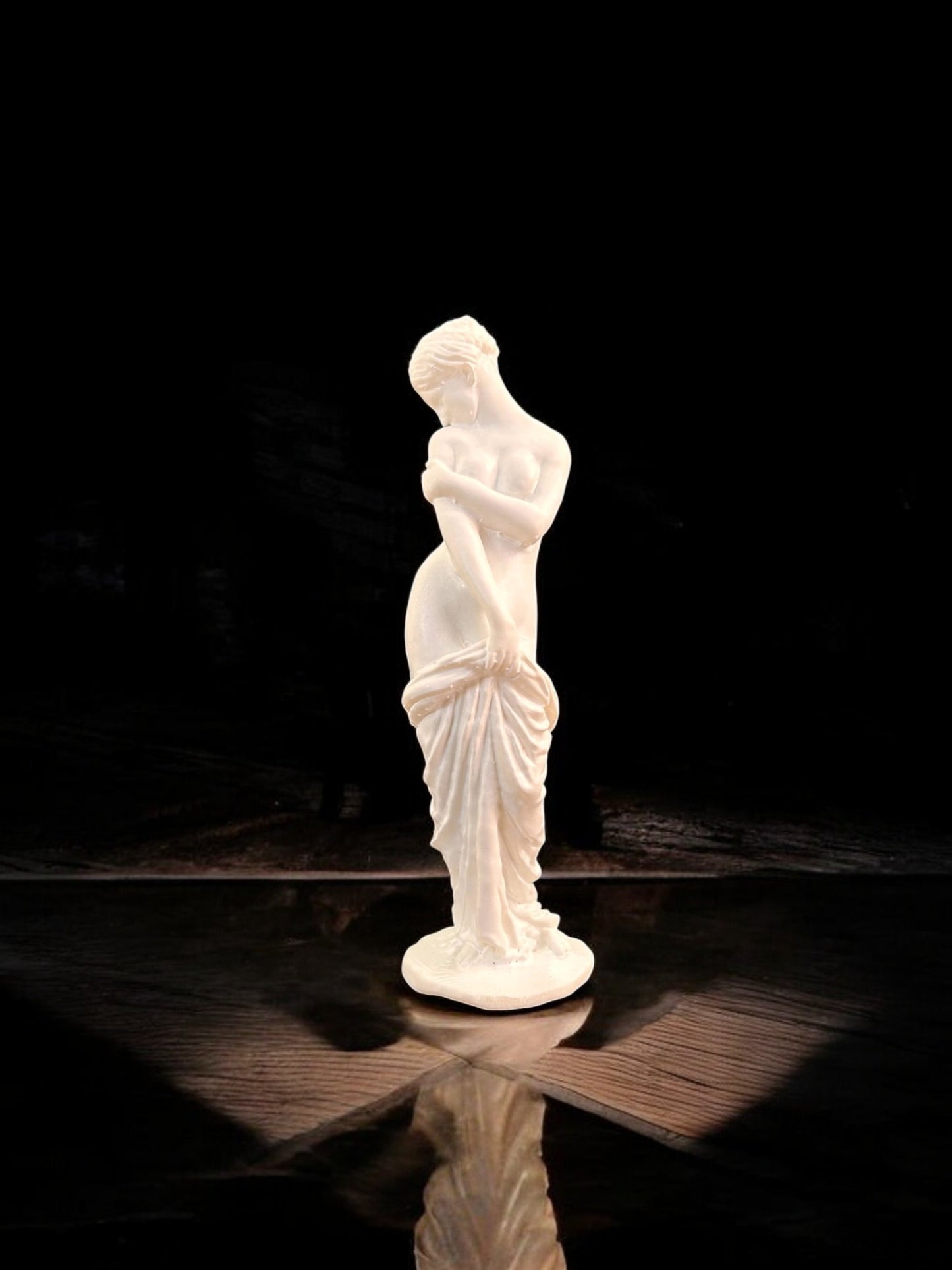 Bella Dona Sculpture