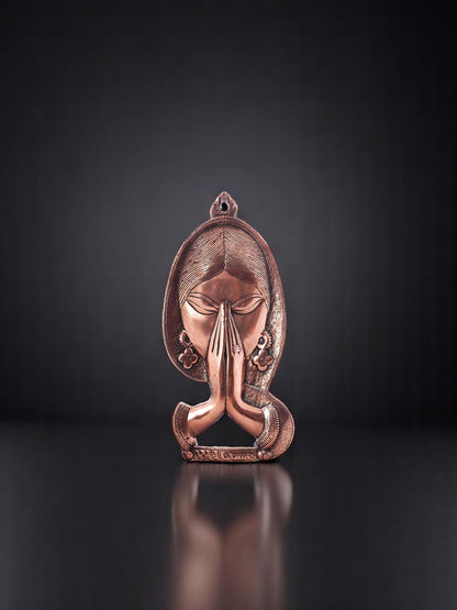 Traditional Welcome Lady Metal Wall Hanging