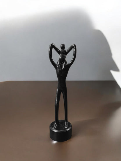 Father and Child sculpture